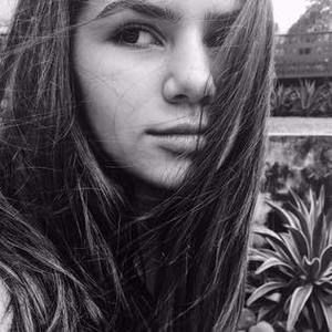 Meet your Posher, Mariela